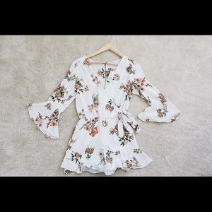 WHITE FLORAL SUMMER ROMPER NWT